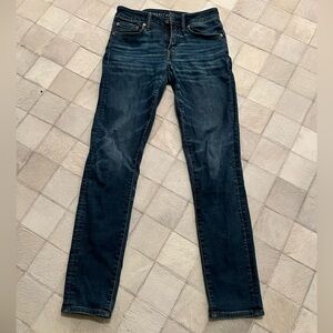 American Eagle Outfitters Blue Skinny Jeans with Faded Indigo Size 28x32